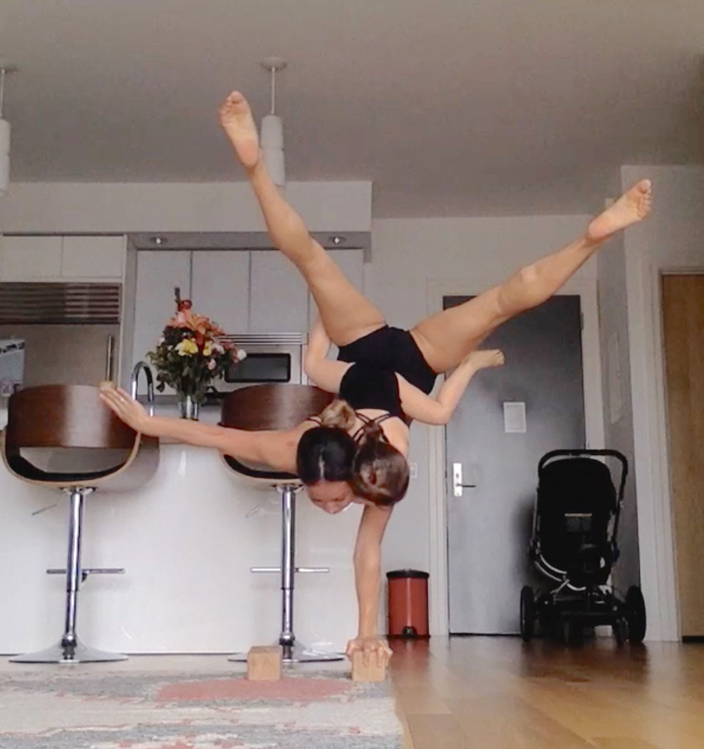 CIRCUS MUM AND CHILD