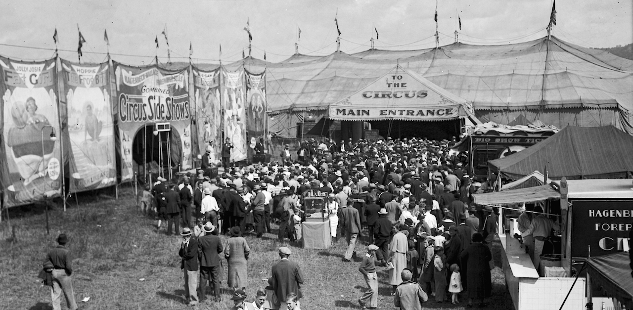 Circus_Midway_Scene_WDL10698