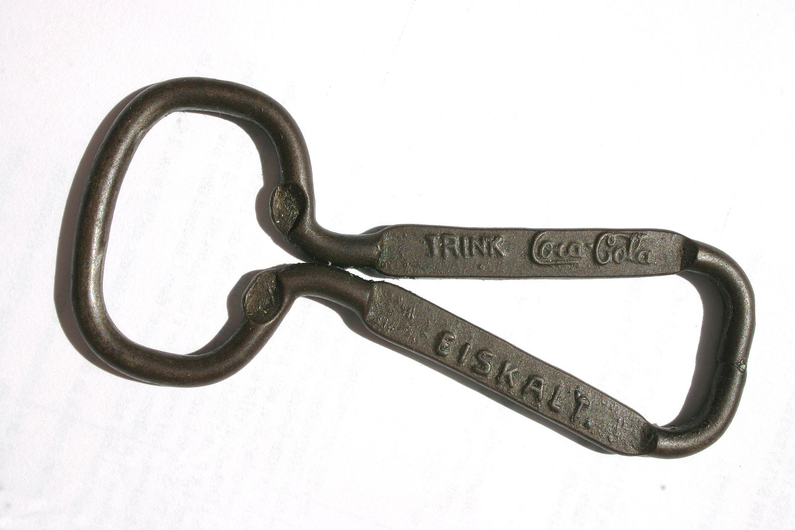 Coca-Cola_-_Old_bottle_opener.jpg