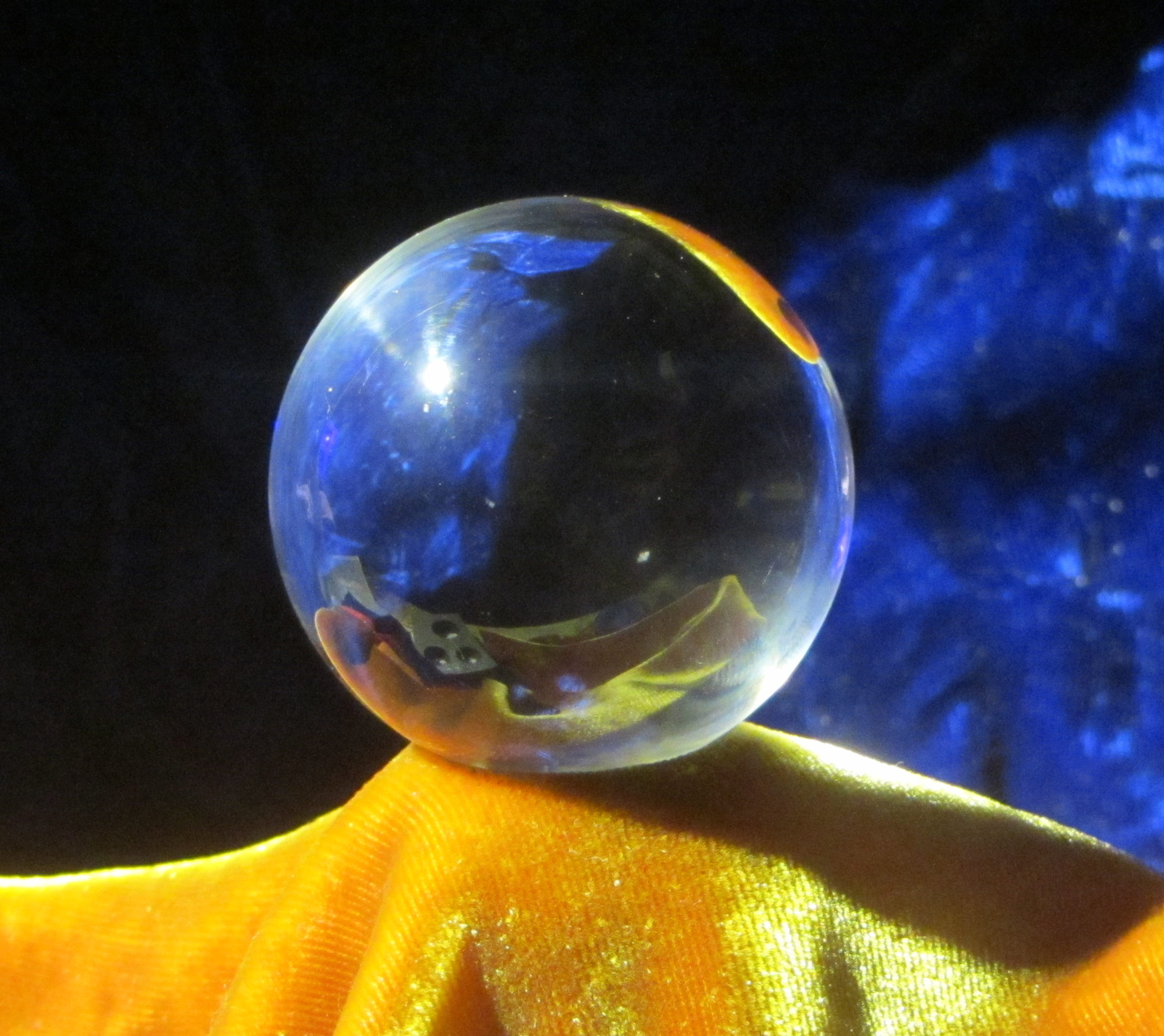 Crystal_ball_by_Ron_Bodoh.jpg