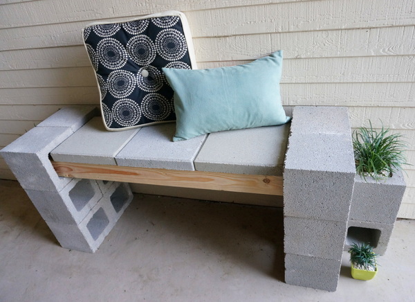 DIY-cinder-block-bench.jpg