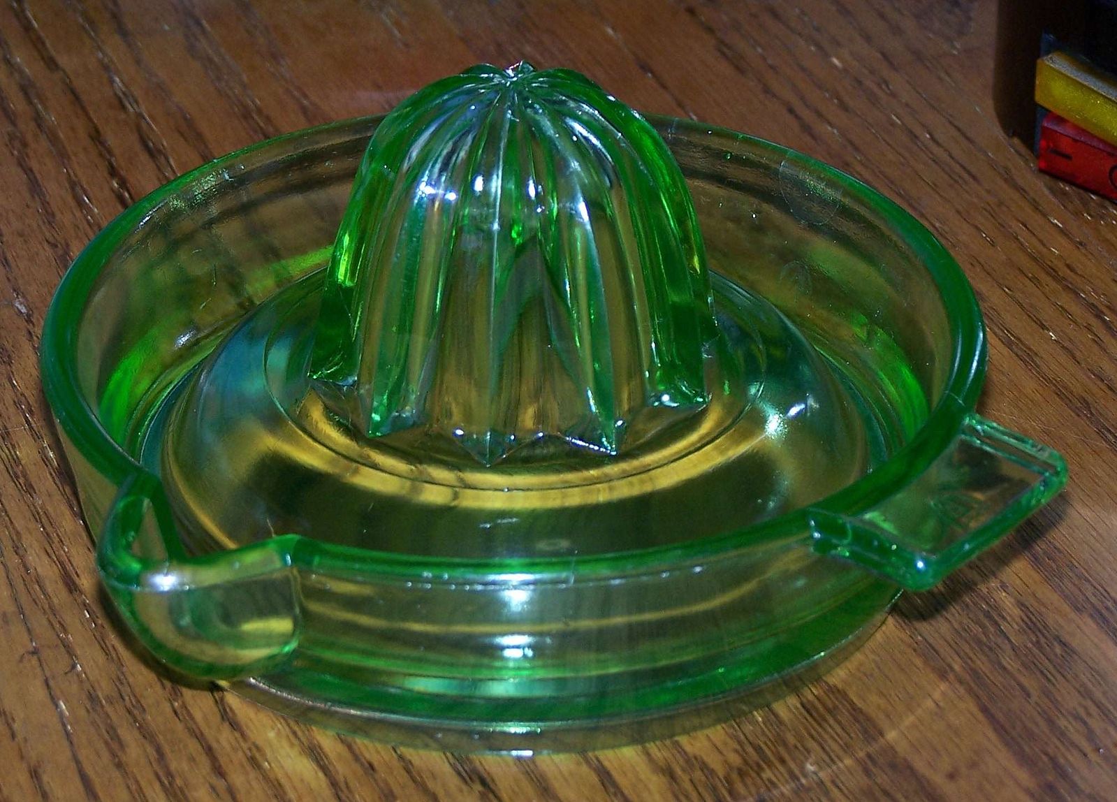 Depression_Glass_Juicer.jpg