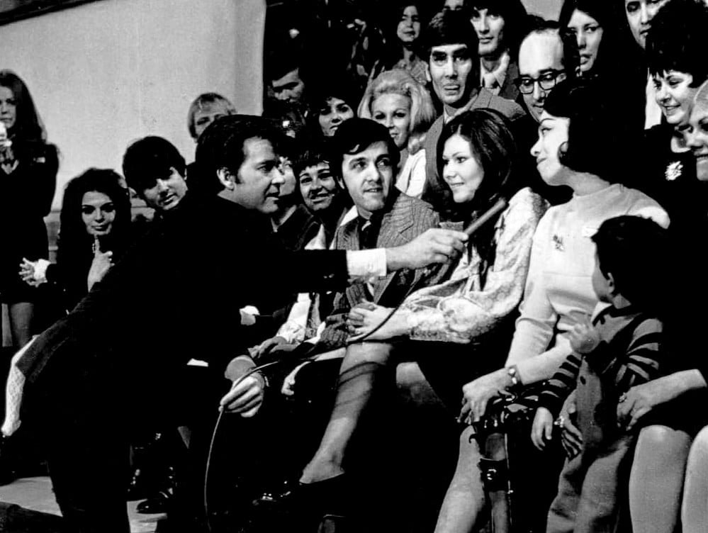 Dick_Clark_Myrna_Horowitz_American_Bandstand_17th_Anniverary_1970.jpg