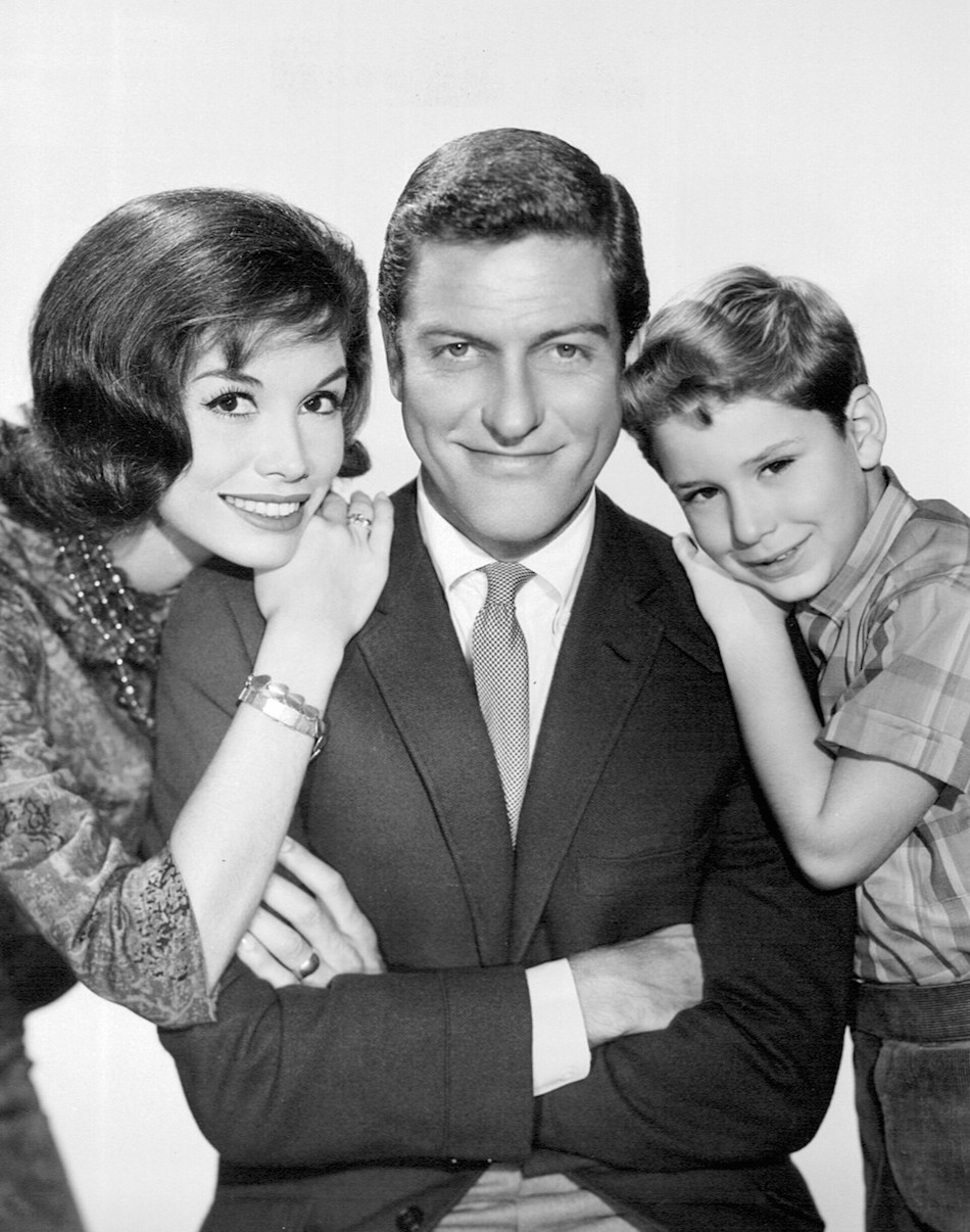 Dick_Van_Dyke_Petrie_family_1963.jpg