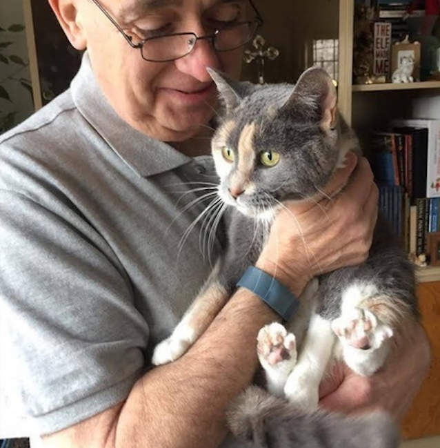 Dixie-The-Cat-Doesnt-Pee-1.jpg