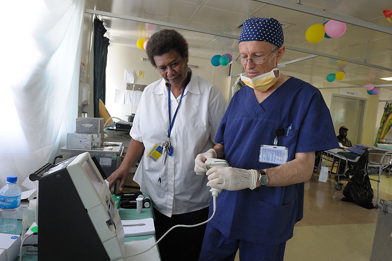 Doctor_and_Nurse_Operation_Open_Heart_PNG_2010_10693109575.jpg
