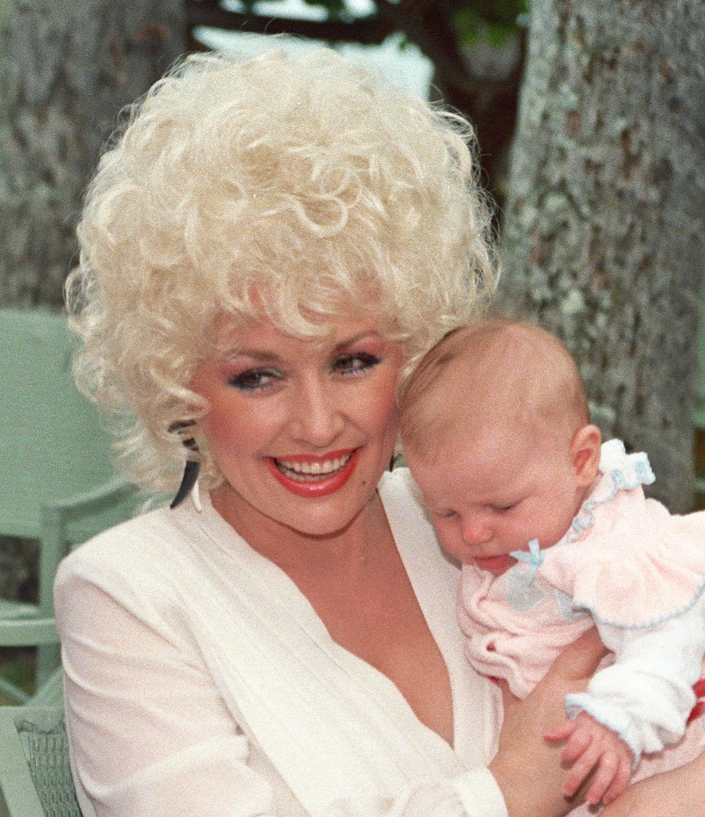 Dolly_Parton_2-1.jpg