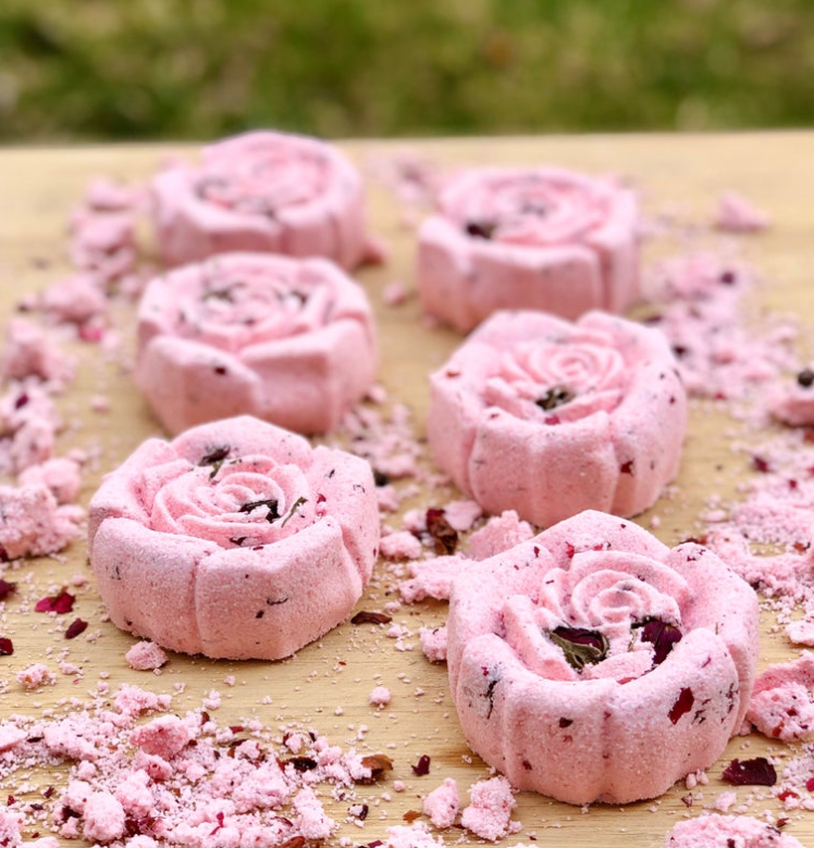 Field-of-Roses-Bath-Bomb-Etsy.png