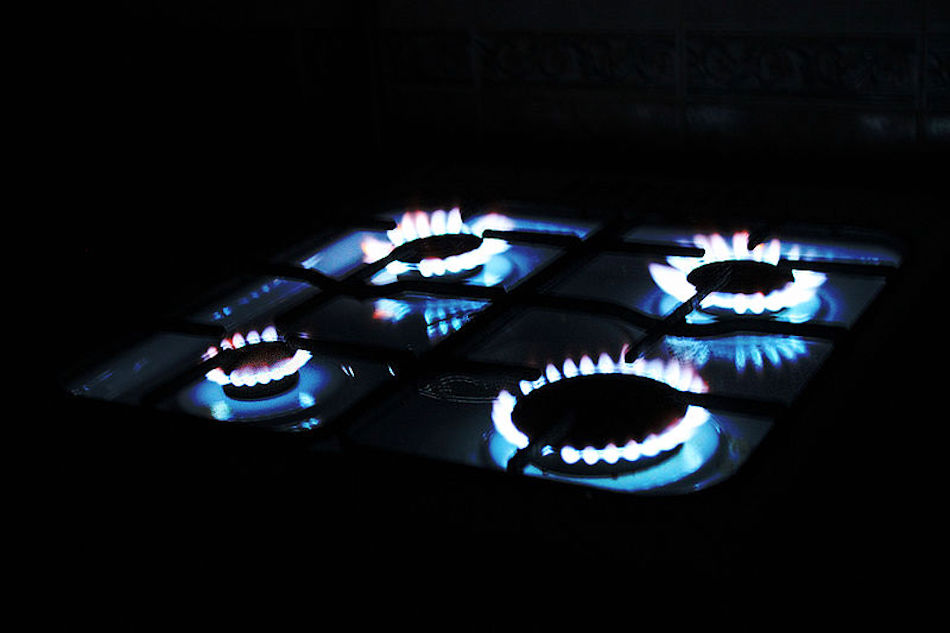 Fire_gas_stove.jpg