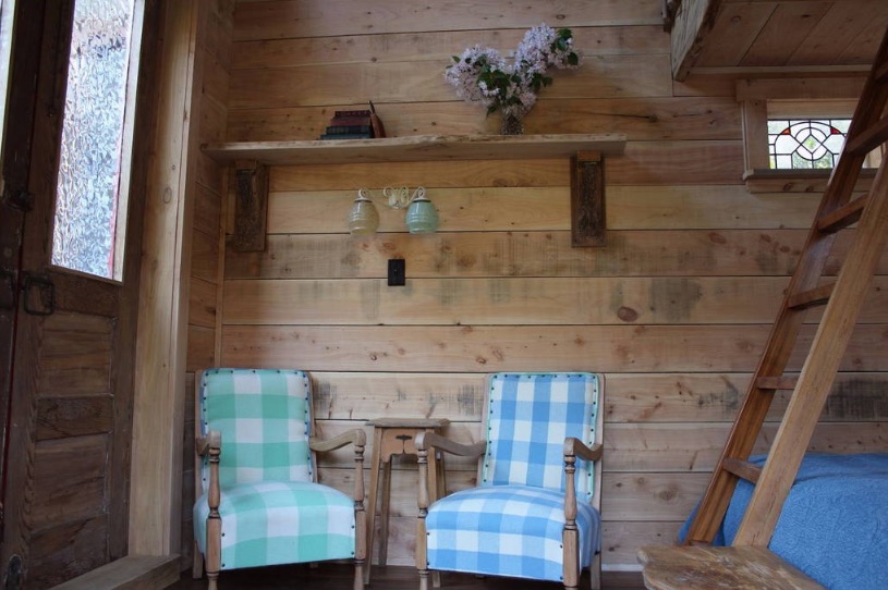 Fossickers-Hut-3.jpg