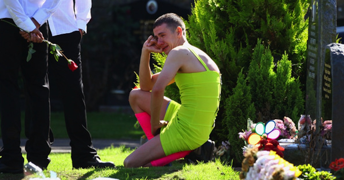 Funeral_Held_Late_Private_Kevin_Elliot_futQ0C4f8m7l1.jpg