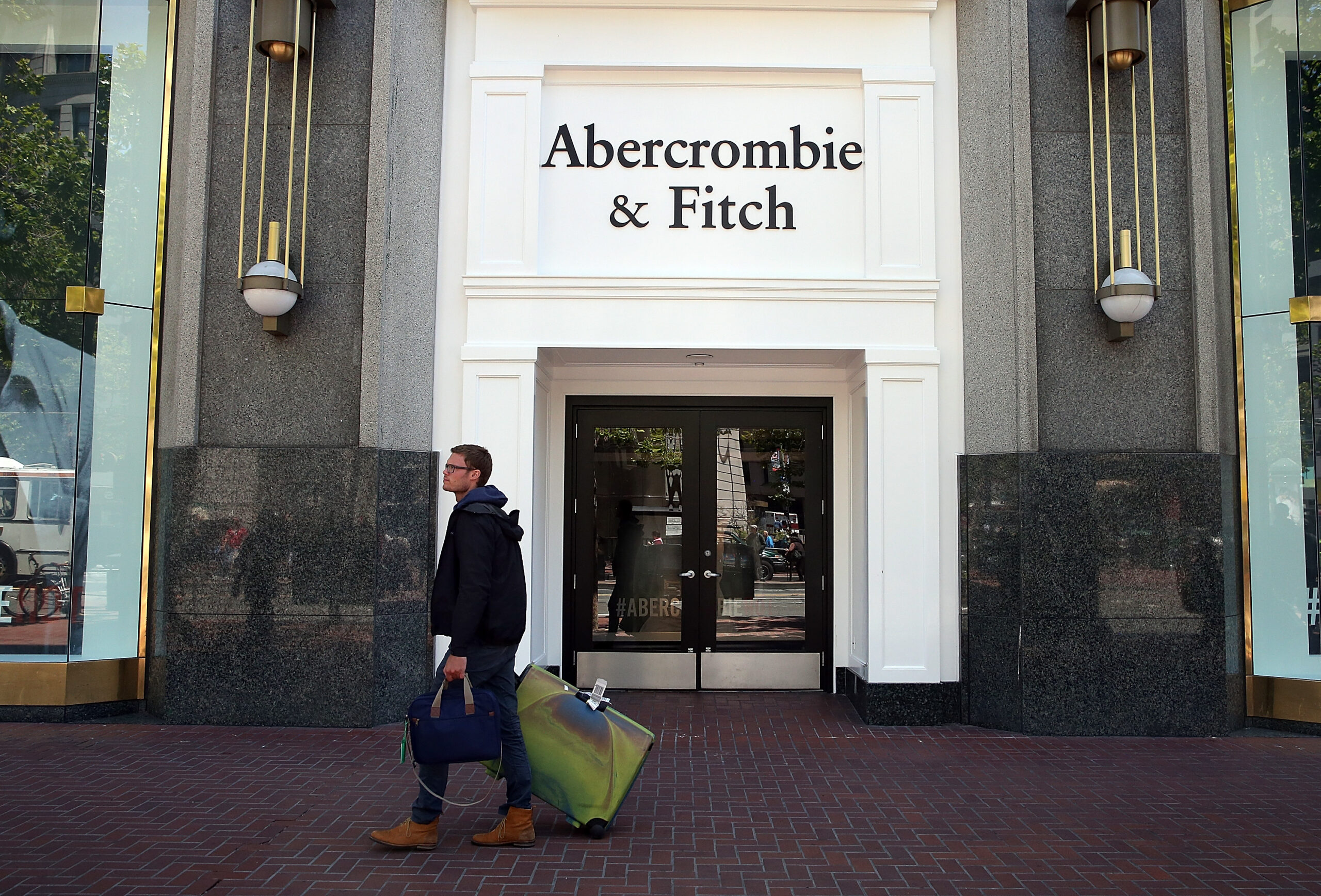 Abercrombie & Fitch Same Store Sales Drop 15 Percent In First Quarter