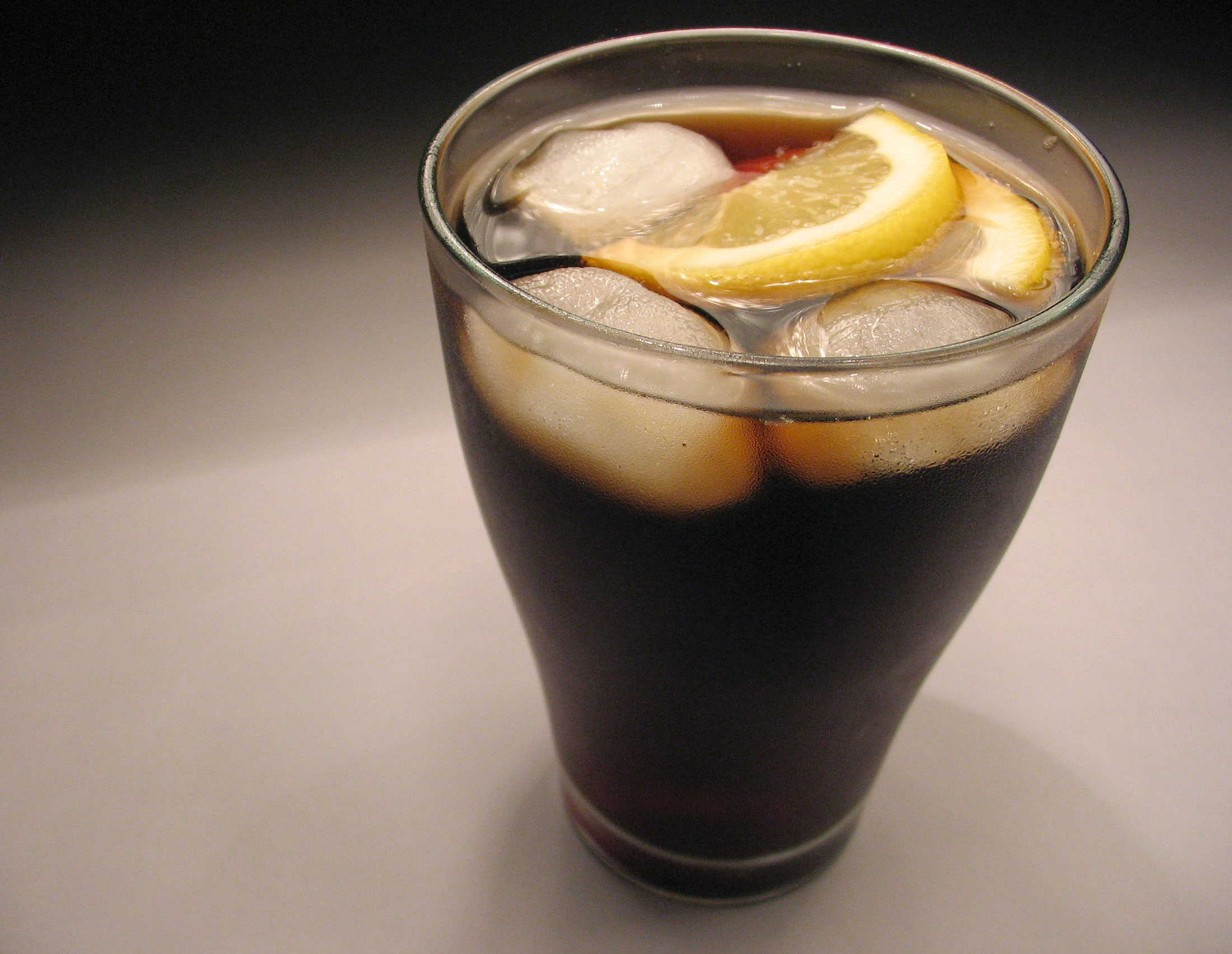 Glass_cola.jpg
