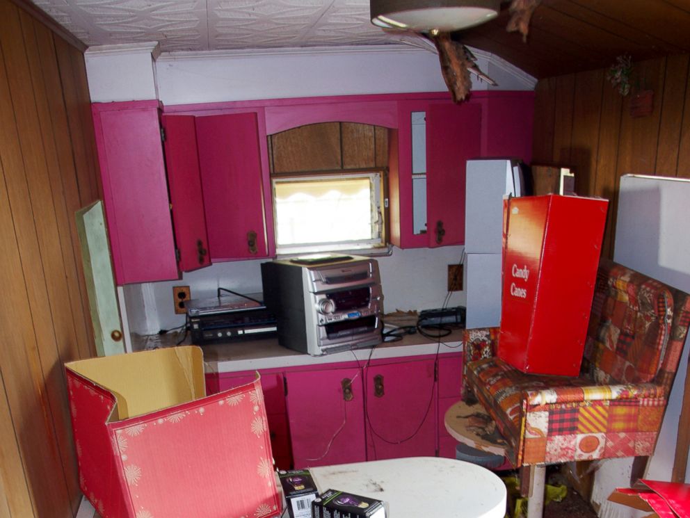 HT_little_house_kitchen_jef_150507_4x3_9921.jpg