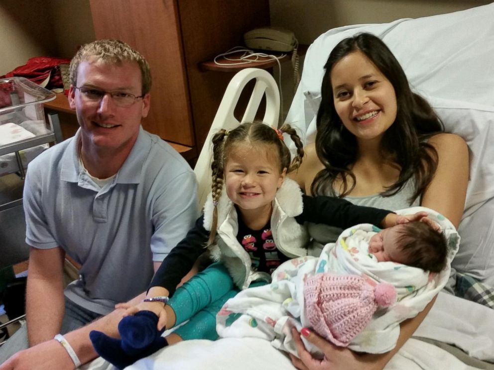 HT_quincy_sofia_melida_trenton_kessler_jt_141214_4x3_992.jpg