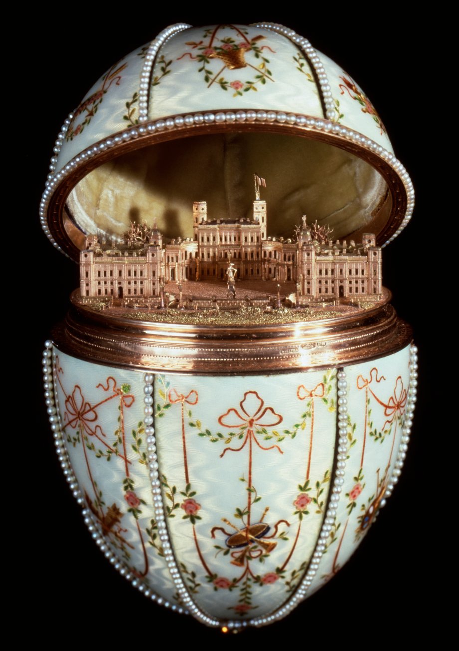 House_of_Faberge__-_Gatchina_Palace_Egg_-_Walters_44500_-_Open_View_B.jpg