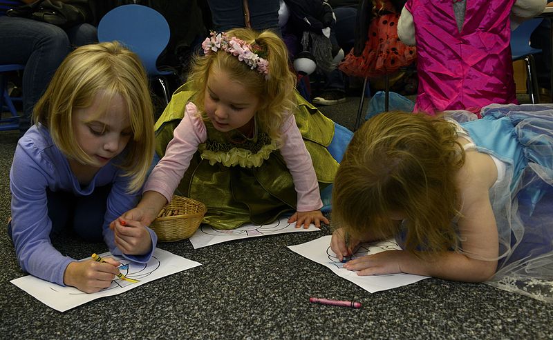 KMC_kids_enjoy_Spooky_Story_Time_151029-F-ZC075-059.jpg