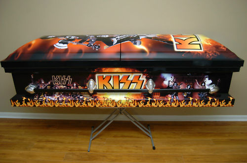 Kiss-Kasket-http-www.cbc_.caundertheinfluenceseason-320140125the-marketing-of-rock-n-roll-part-one-1.jpg