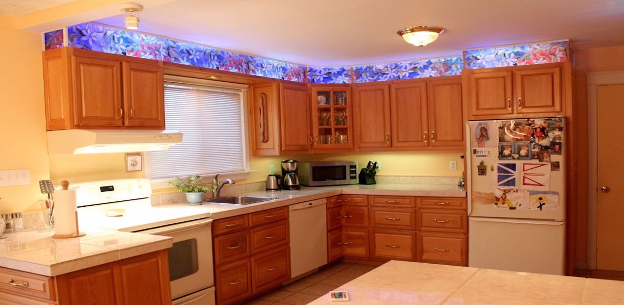 Kitchen Cabinets Feature 2