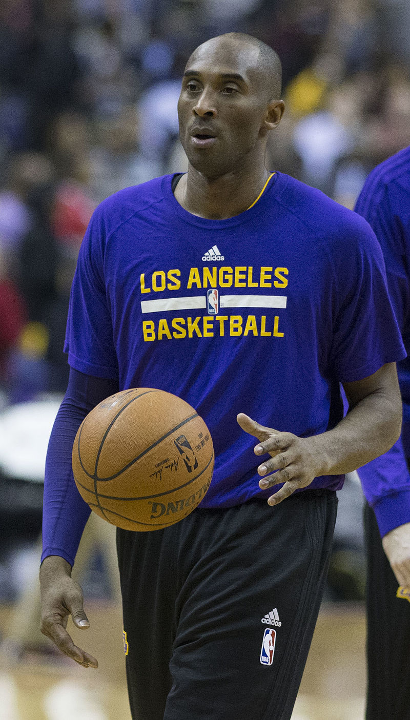 Kobe_Bryant_warming_up.jpg