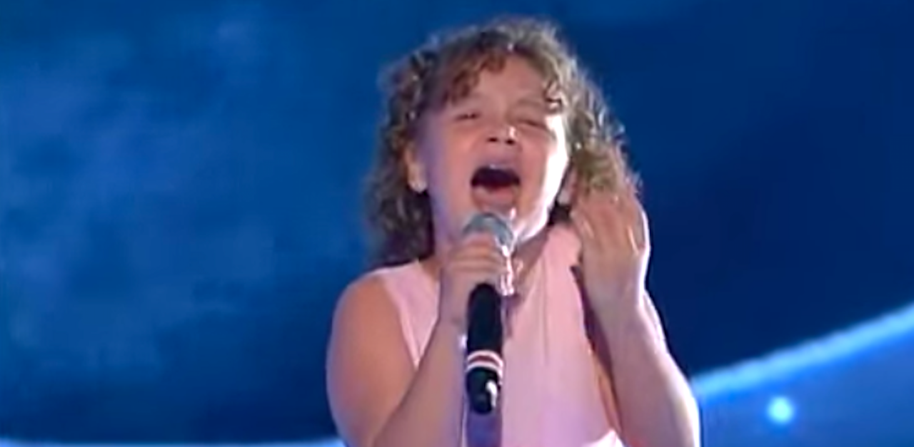 Little Girl Sings Beauty