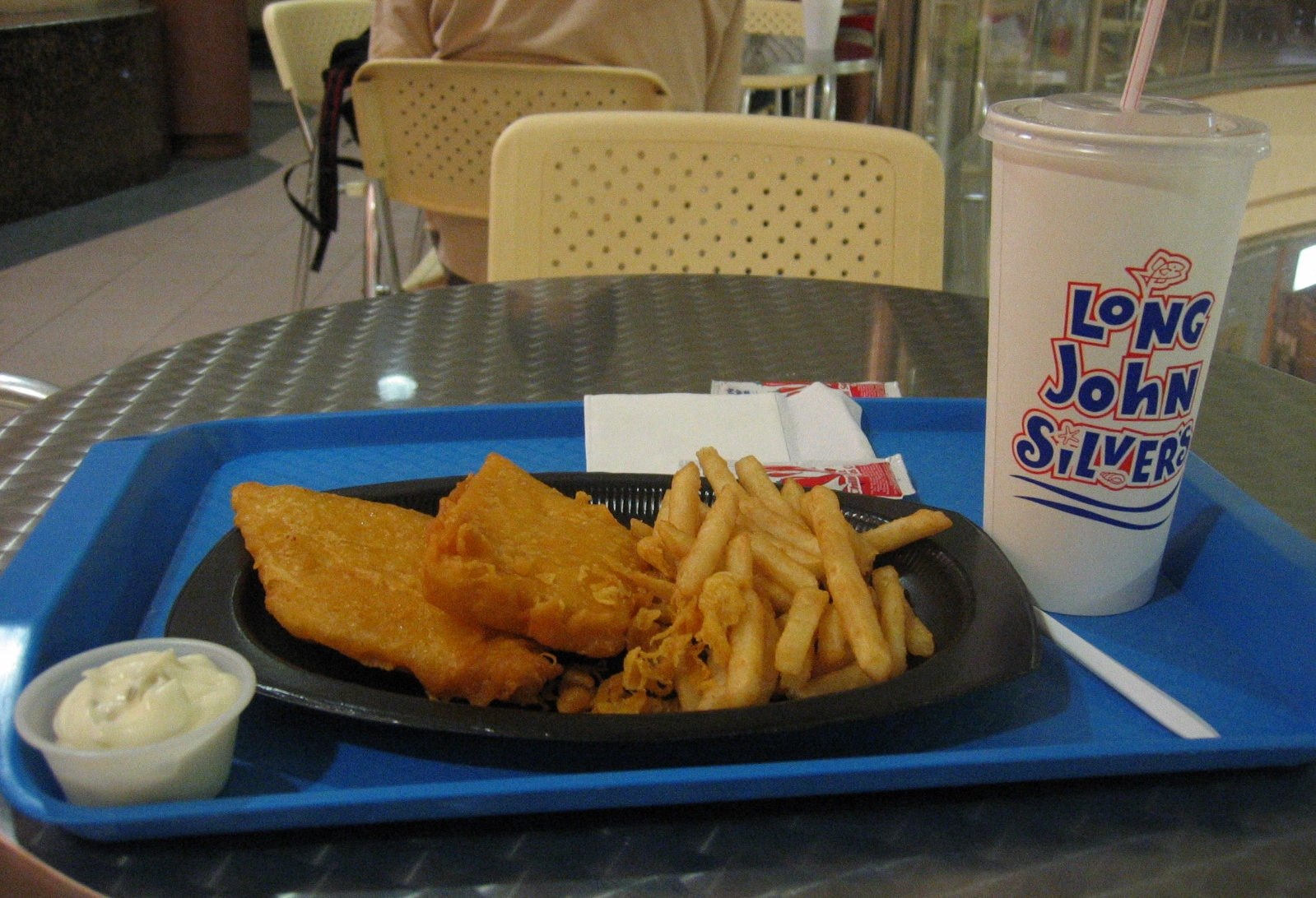 Long_John_Silvers_fish_meal.jpg