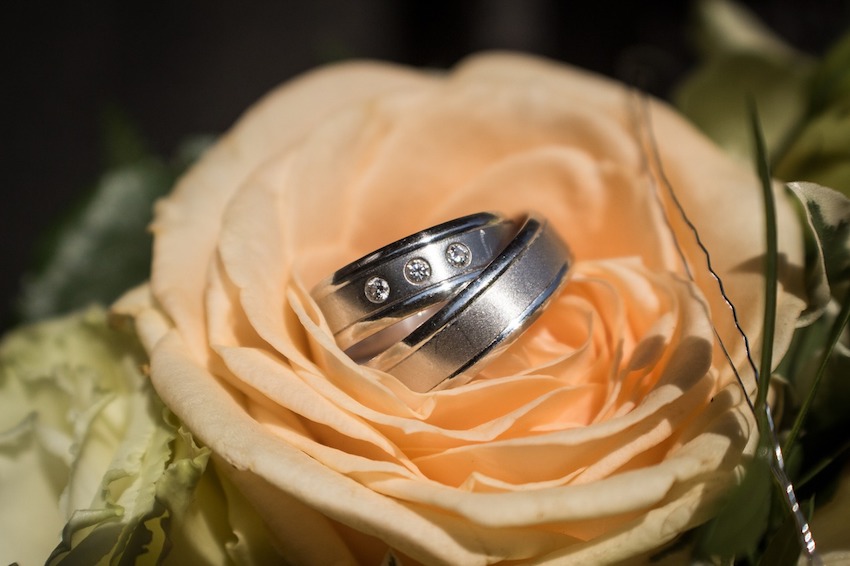 Love Rings Marry Bride Wedding Bouquet White