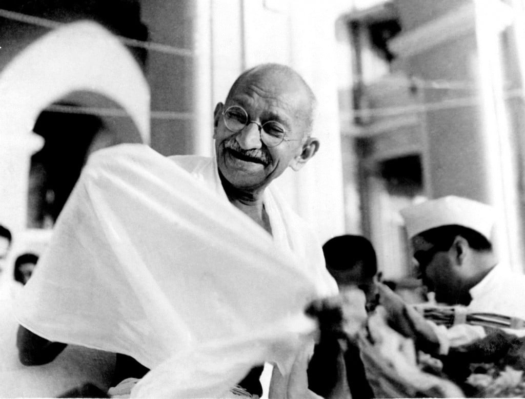 Mahatma_Gandhi_laughing.jpeg Mahatma_Gandhi_laughing.jpeg
