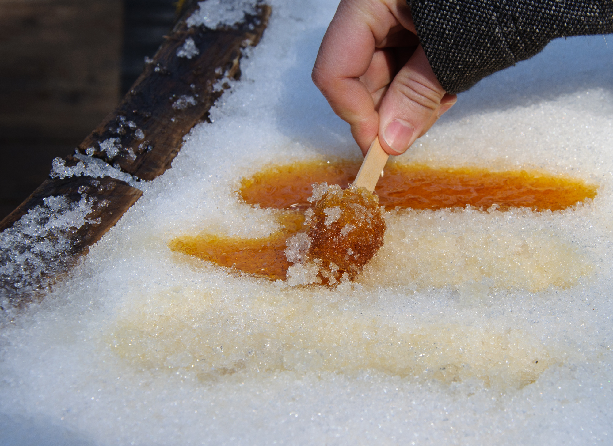 Maple_syrup_popsicle_6974621697.jpg