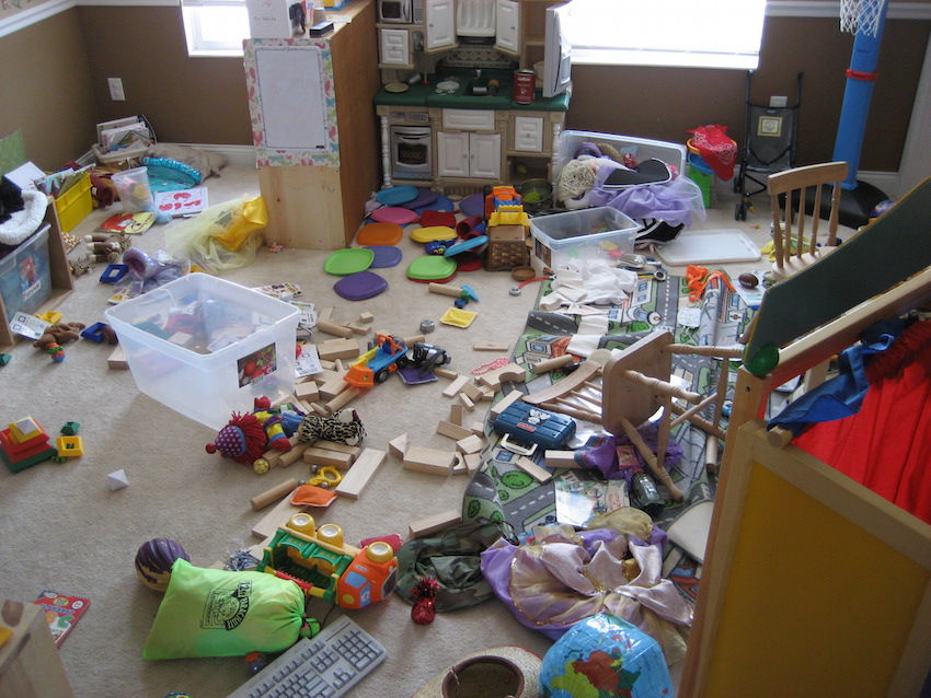 Messy-playroom.jpg