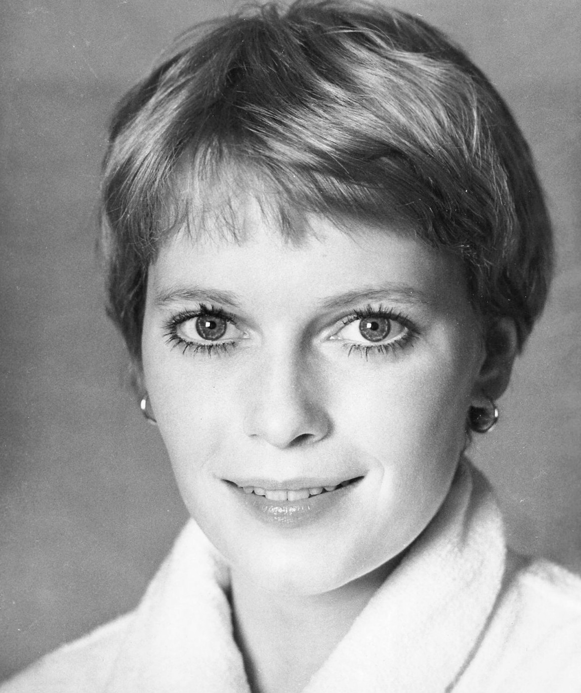 Mia_Farrow_circa_1969.jpg