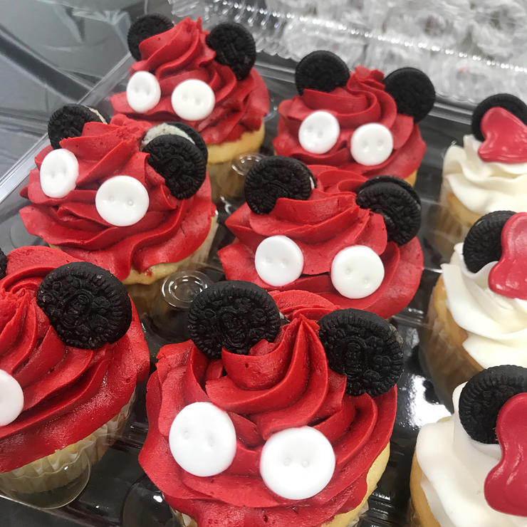 Mickey-Mouse-Cupcakes.jpg