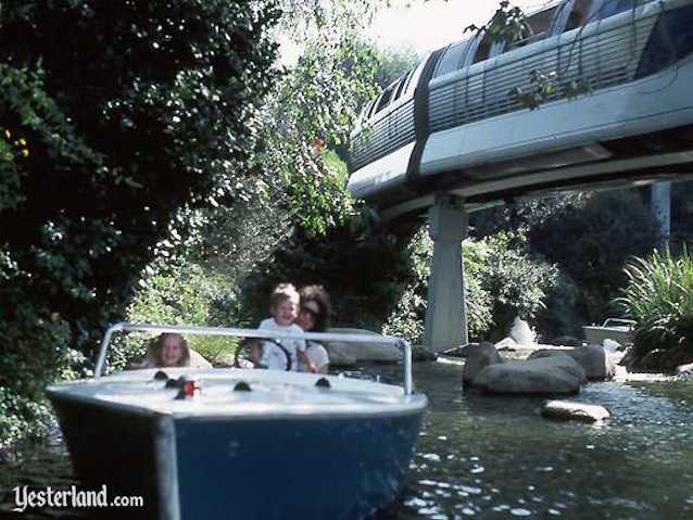 Motor-Boat-Cruise-Disneyland.jpg