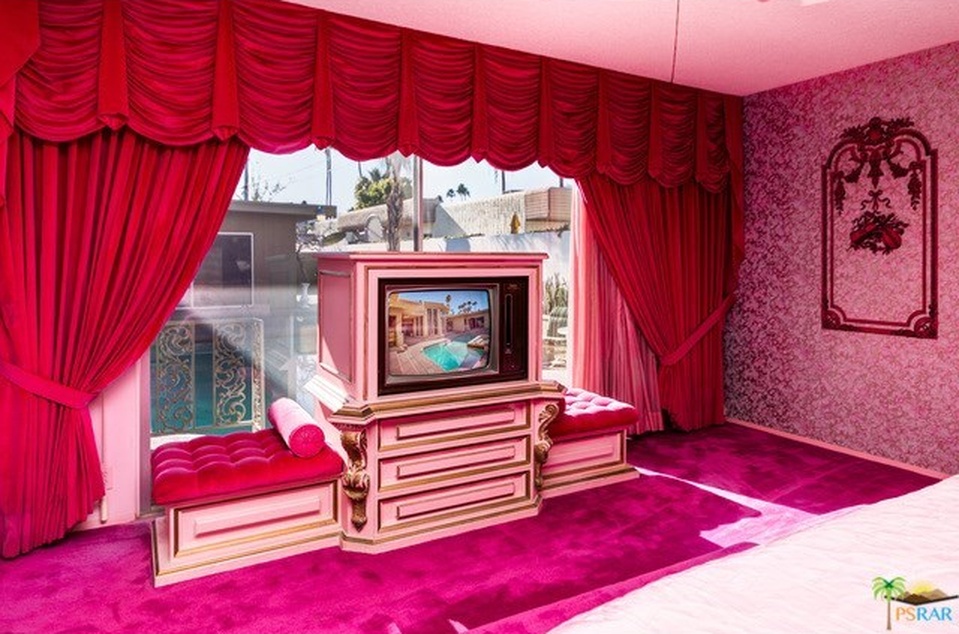 Pink-Room-2.jpg