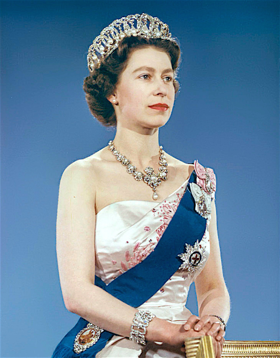 Queen_Elizabeth_II_1959-1.jpg