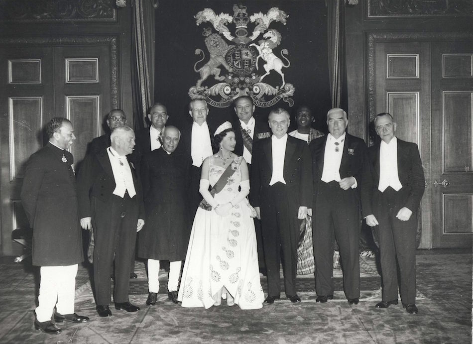 Queen_Elizabeth_II_and_the_Prime_Ministers_of_the_Commonwealth_Nations_at_Windsor_Castle_1960_Commonwealth_Prime_Ministers_C.jpg