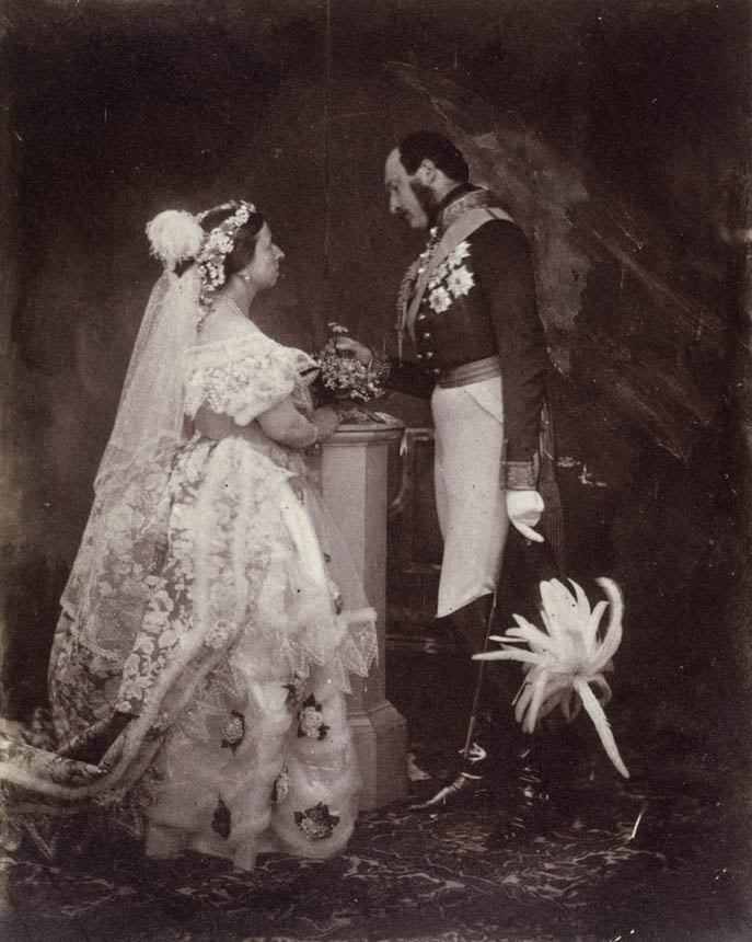 Queen_Victoria_Albert_1854.jpg Queen_Victoria_Albert_1854.jpg