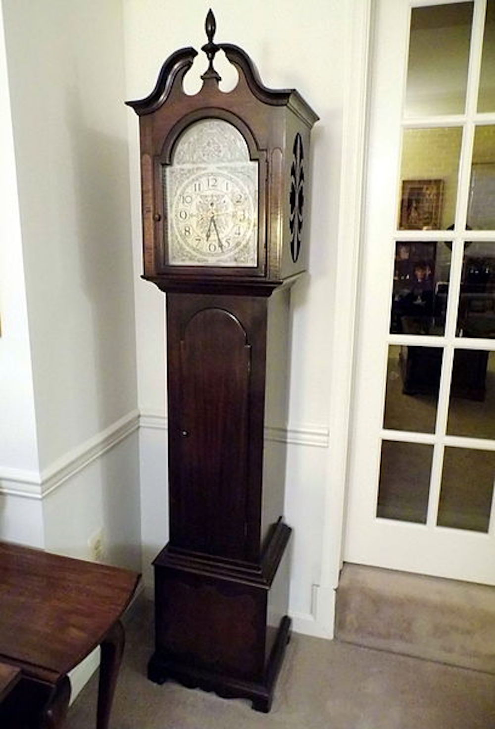 Radio_Collection-_Vintage_General_Electric_GE__Longfellow__Grandfather_Clock_Radio_Circa_1931_8611005015.jpg
