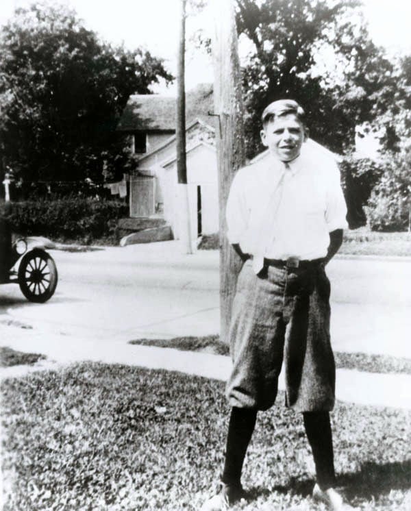 Ronald_Reagan_in_Dixon_Illinois_1920s.jpg