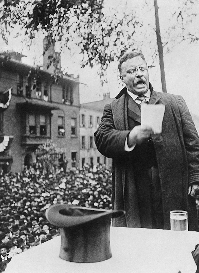 Roosevelt_on_the_Stump_1912.jpg