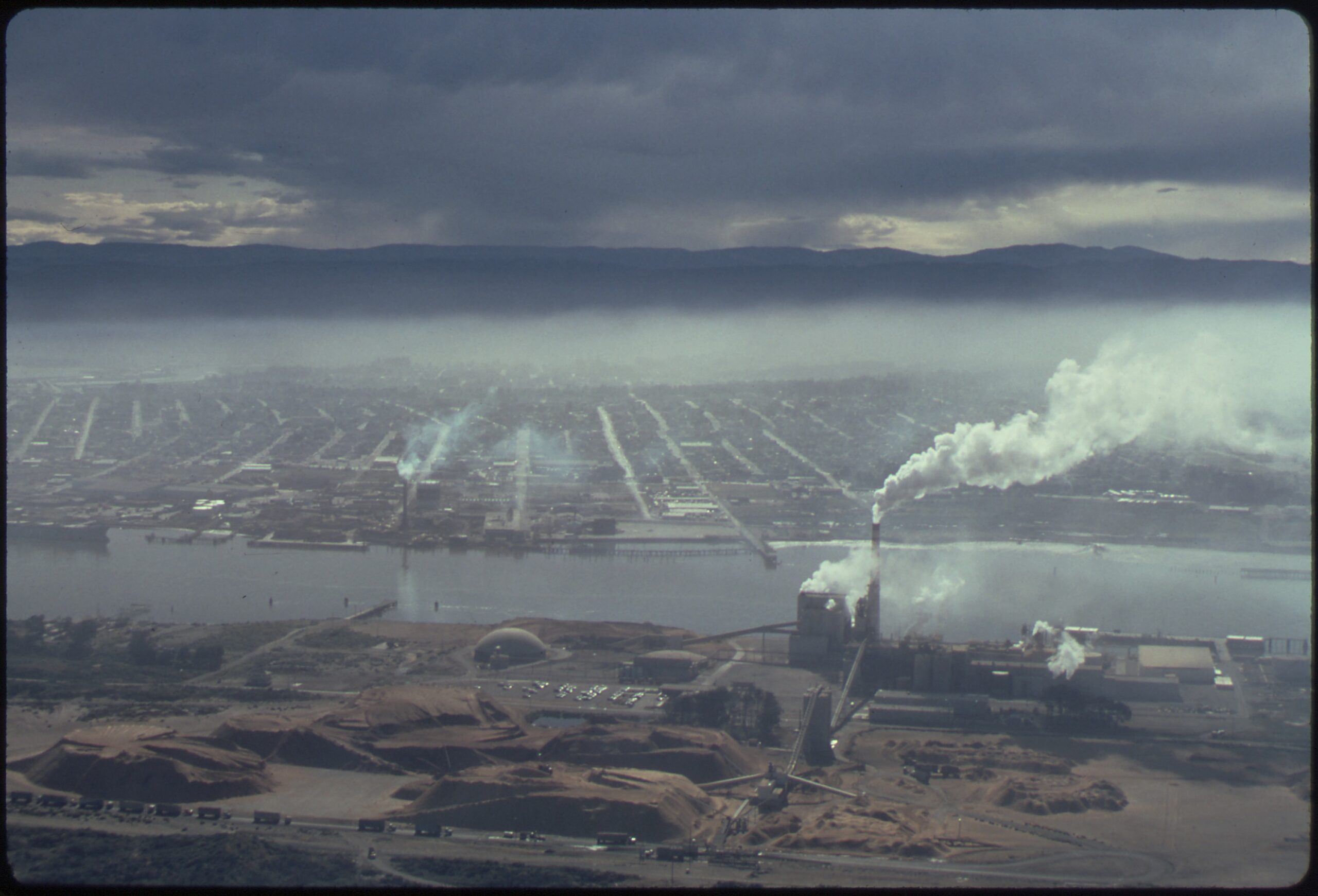 SMOG_OVER_INDUSTRIAL_HUMBOLDT_BAY-EUREKA_AREA_-_NARA_-_543001.jpg