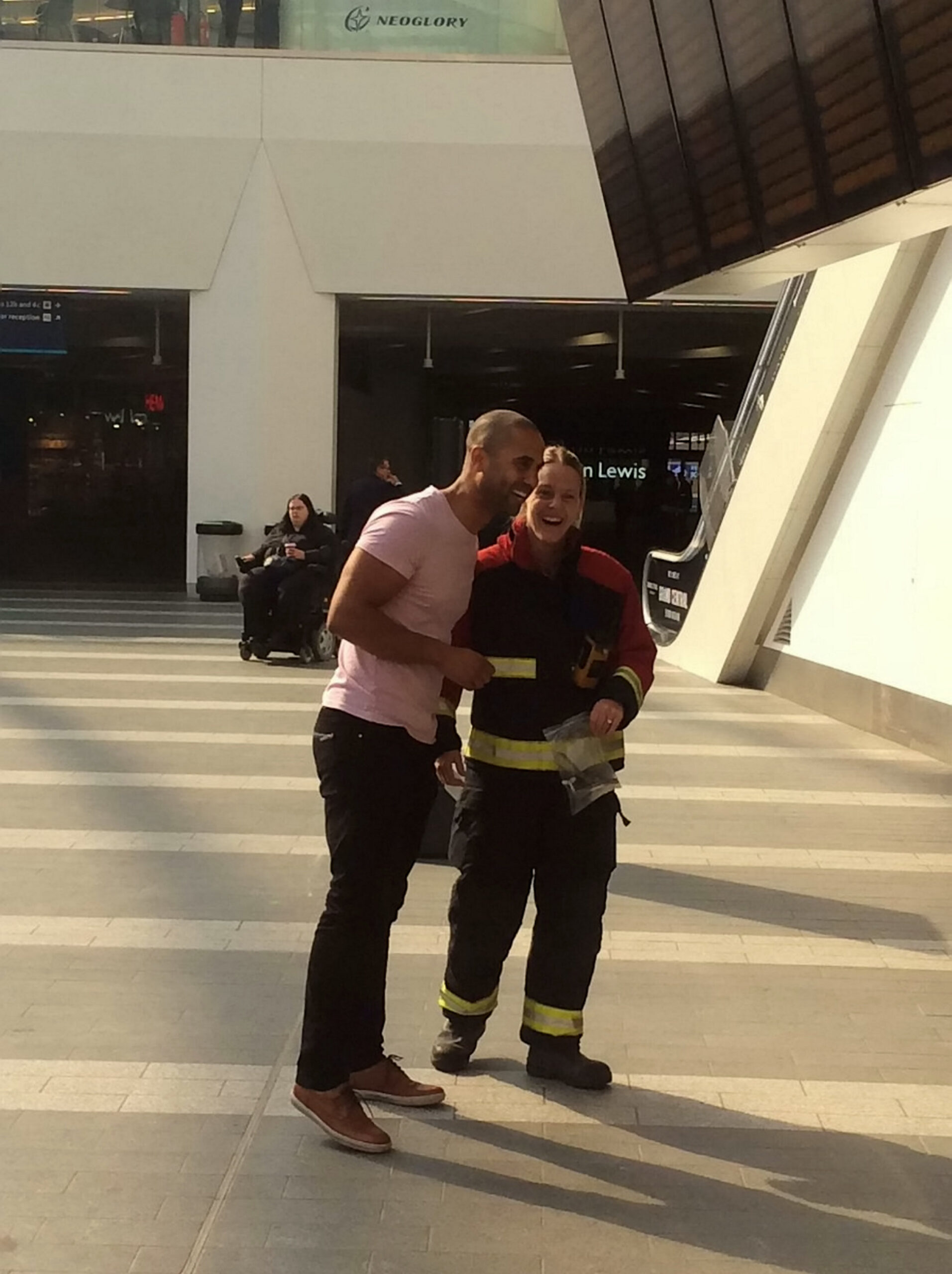 SWNS_FOOTBALL_PROPOSAL_02.jpg SWNS_FOOTBALL_PROPOSAL_02.jpg