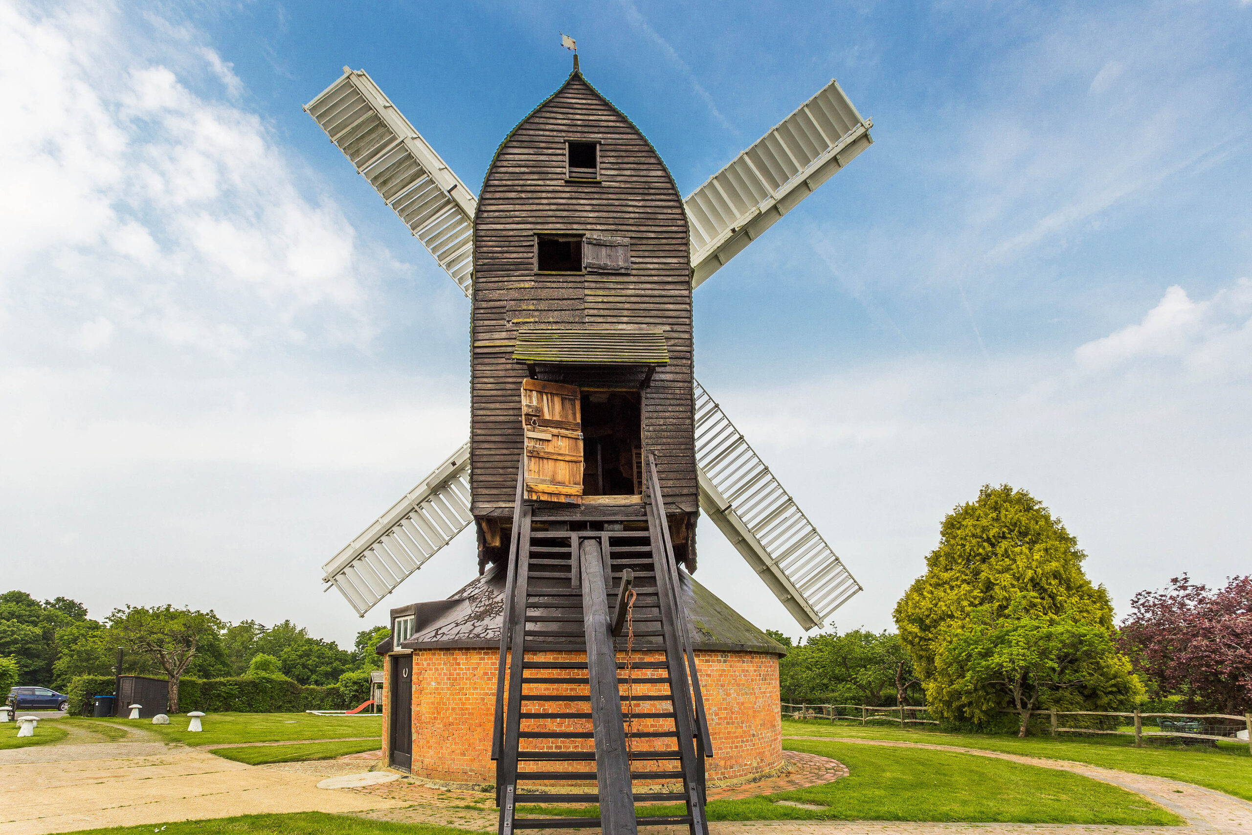 SWNS_OAKWOOD_WINDMILL_02.jpg