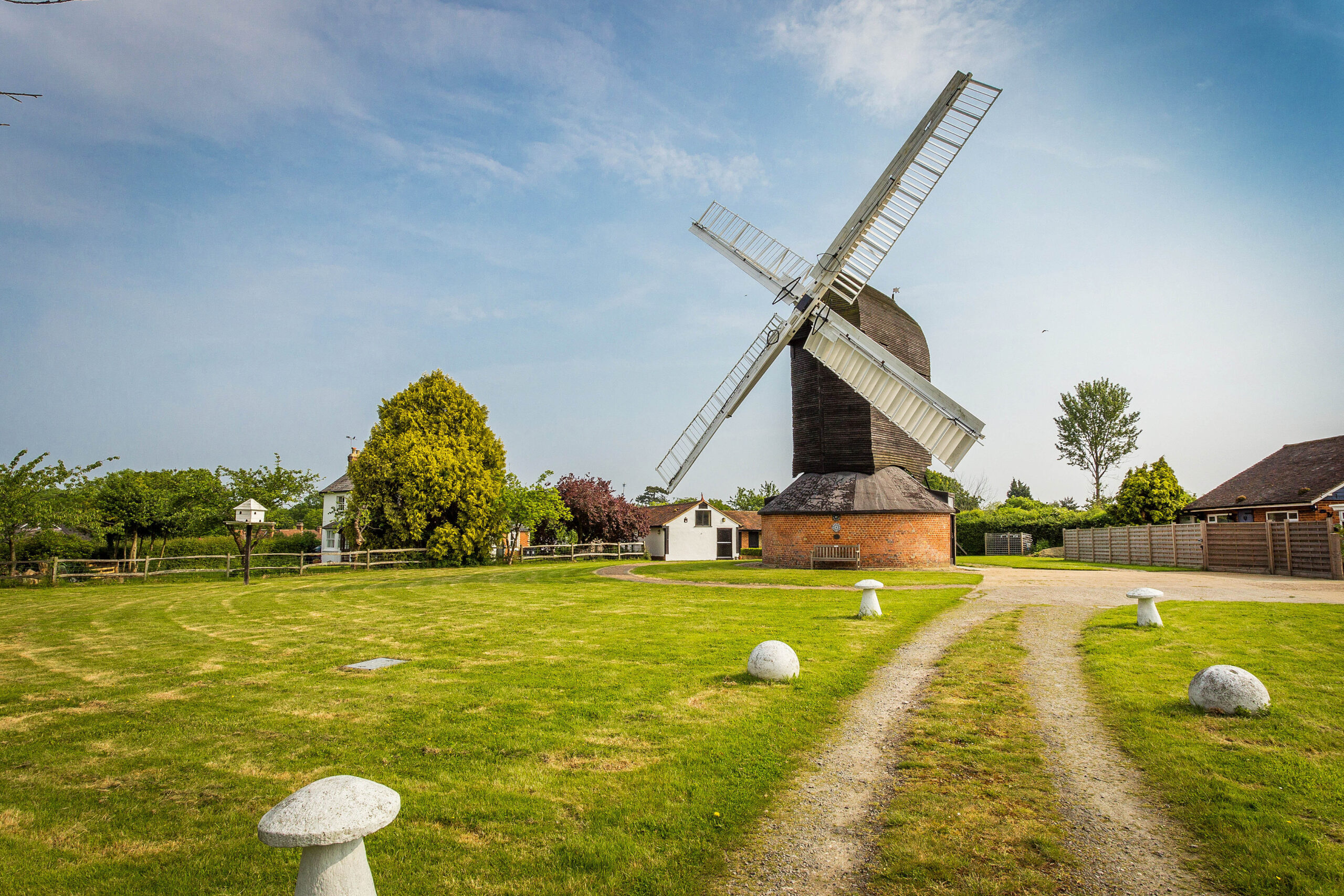 SWNS_OAKWOOD_WINDMILL_12.jpg