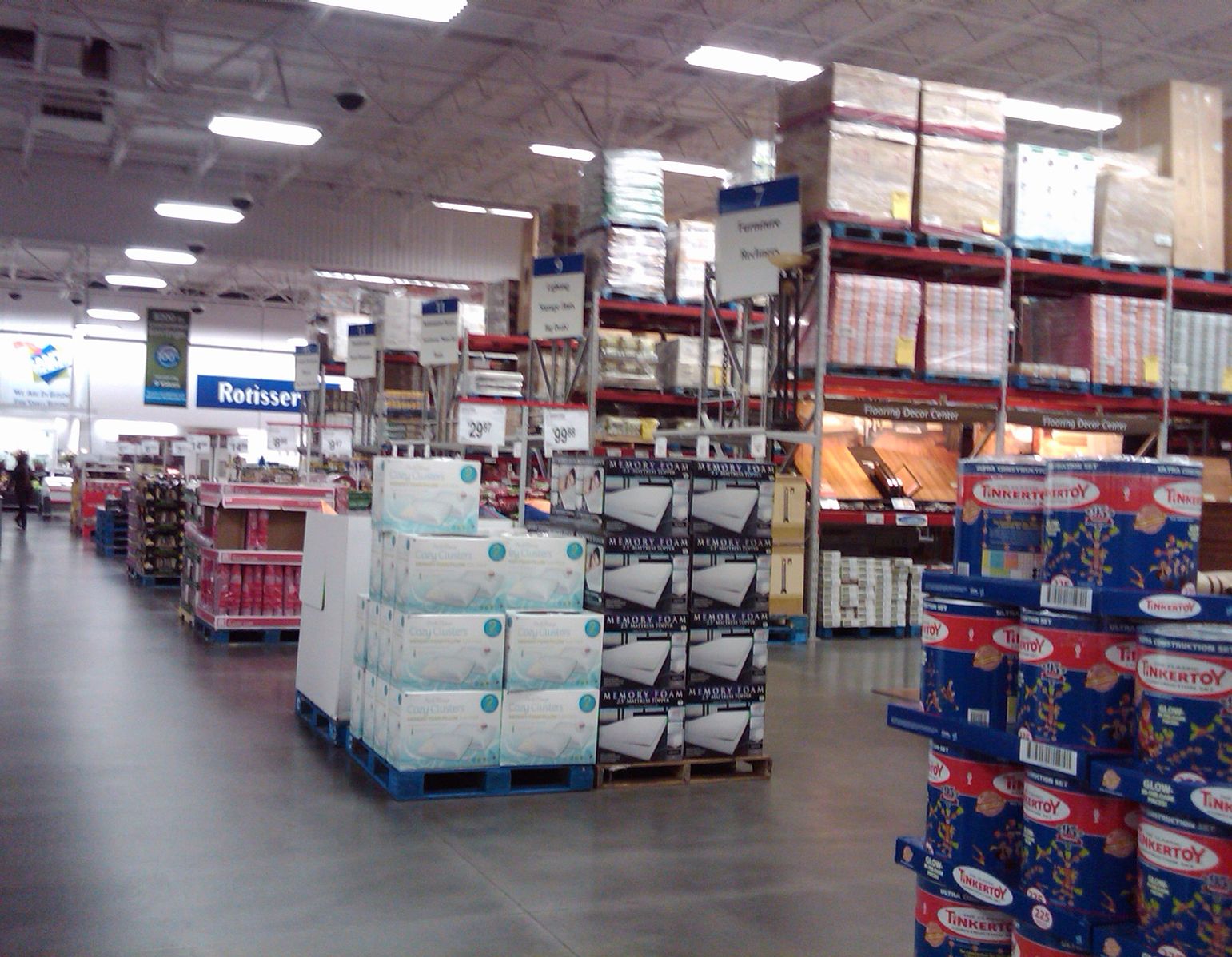 Sams_Club_interior.jpg