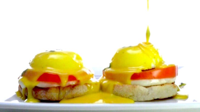 eggs benedict thumb 1