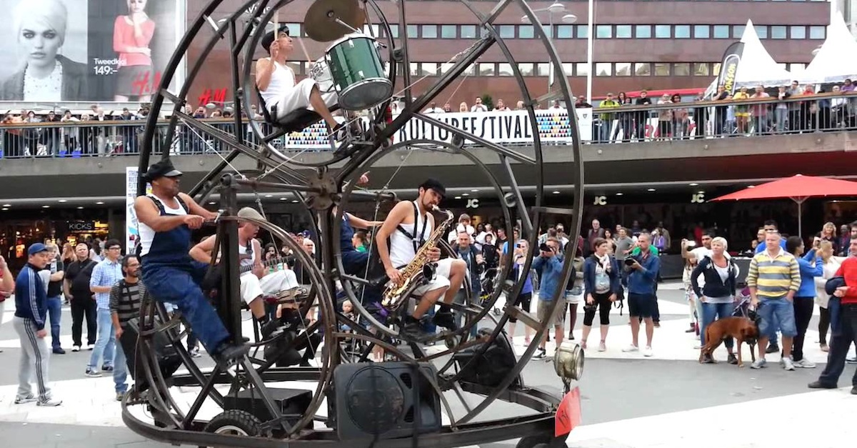 Interactive Performance Street Incredible Street Performance Unlike Anything You've Seen Before! I ...