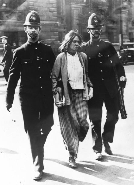 Suffragette_arrest_London_1914-1.jpg