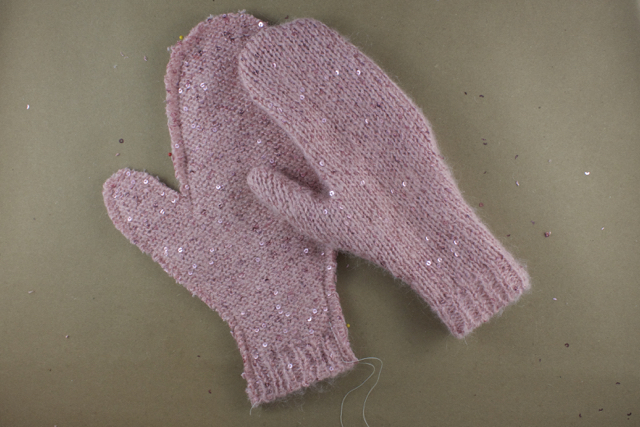 Sweater-Mittens17.jpg