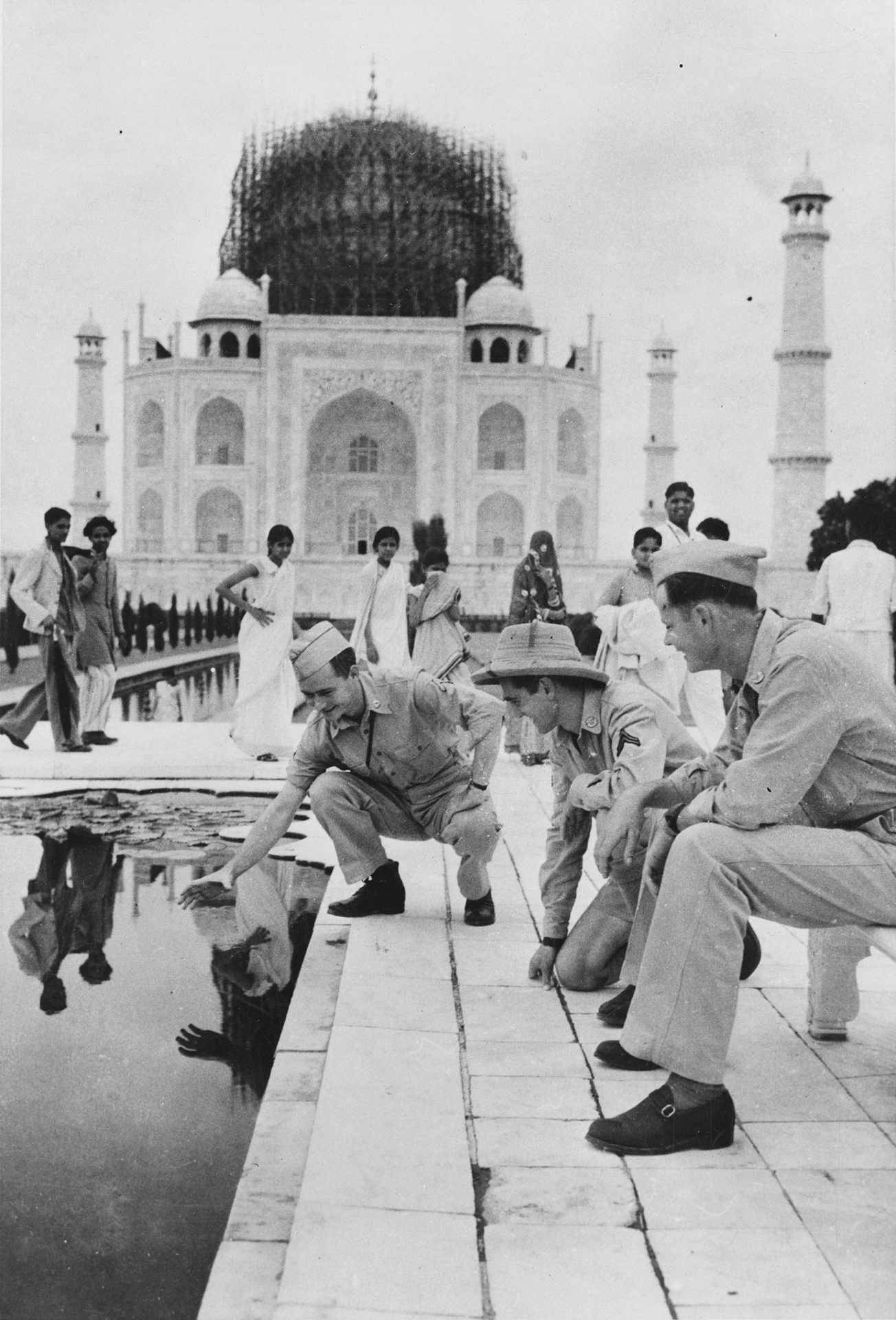 TPTM_09_Taj_Mahal_1942_BW.jpg